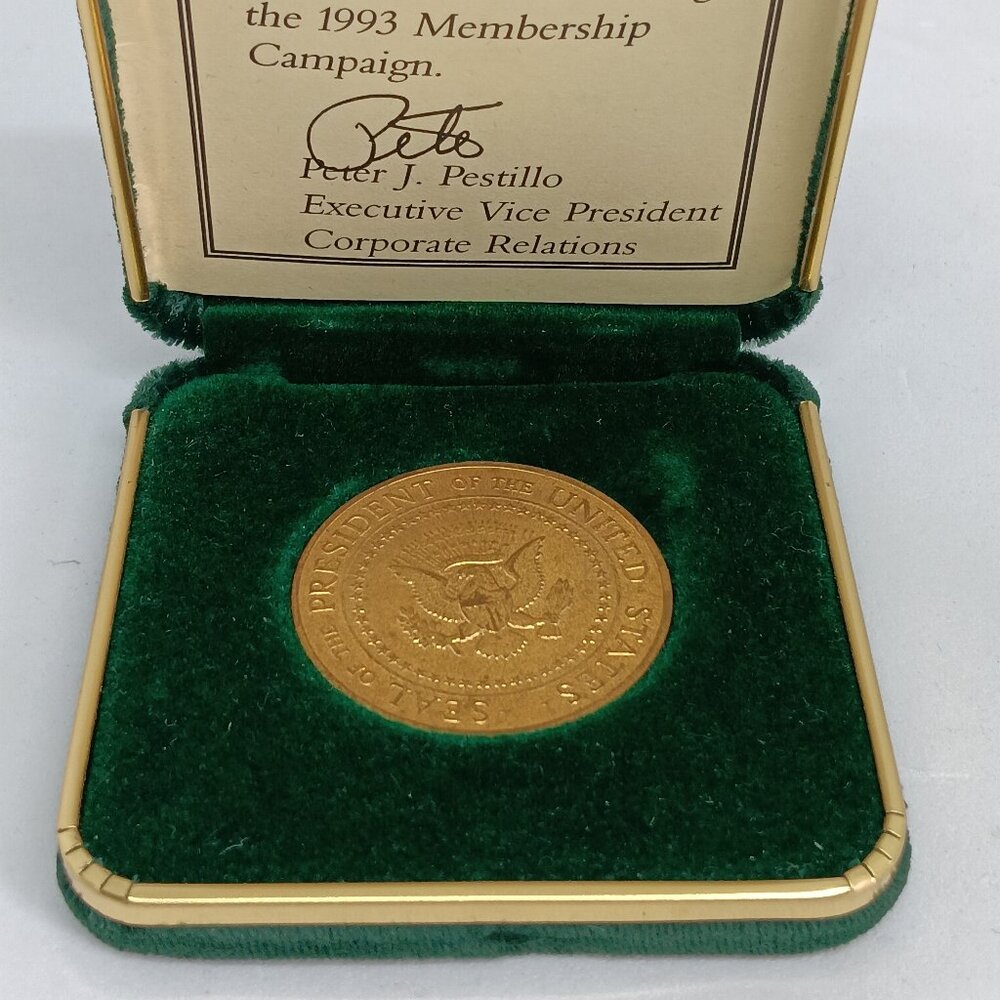 VINTAGE Ford Memorabilia 1993 PAC Commemorative Membership Campaign Medal Coin